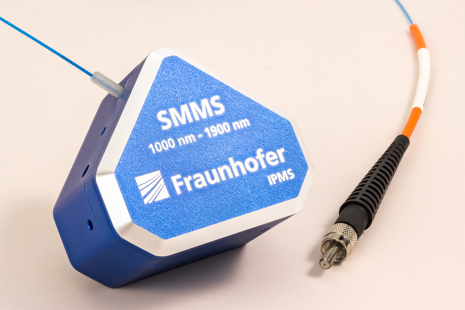 Kompaktes, modular aufgebautes NIR-Gitterspektrometer mit SMA-Fasereingang (Customer Evaluation Kit CEK)