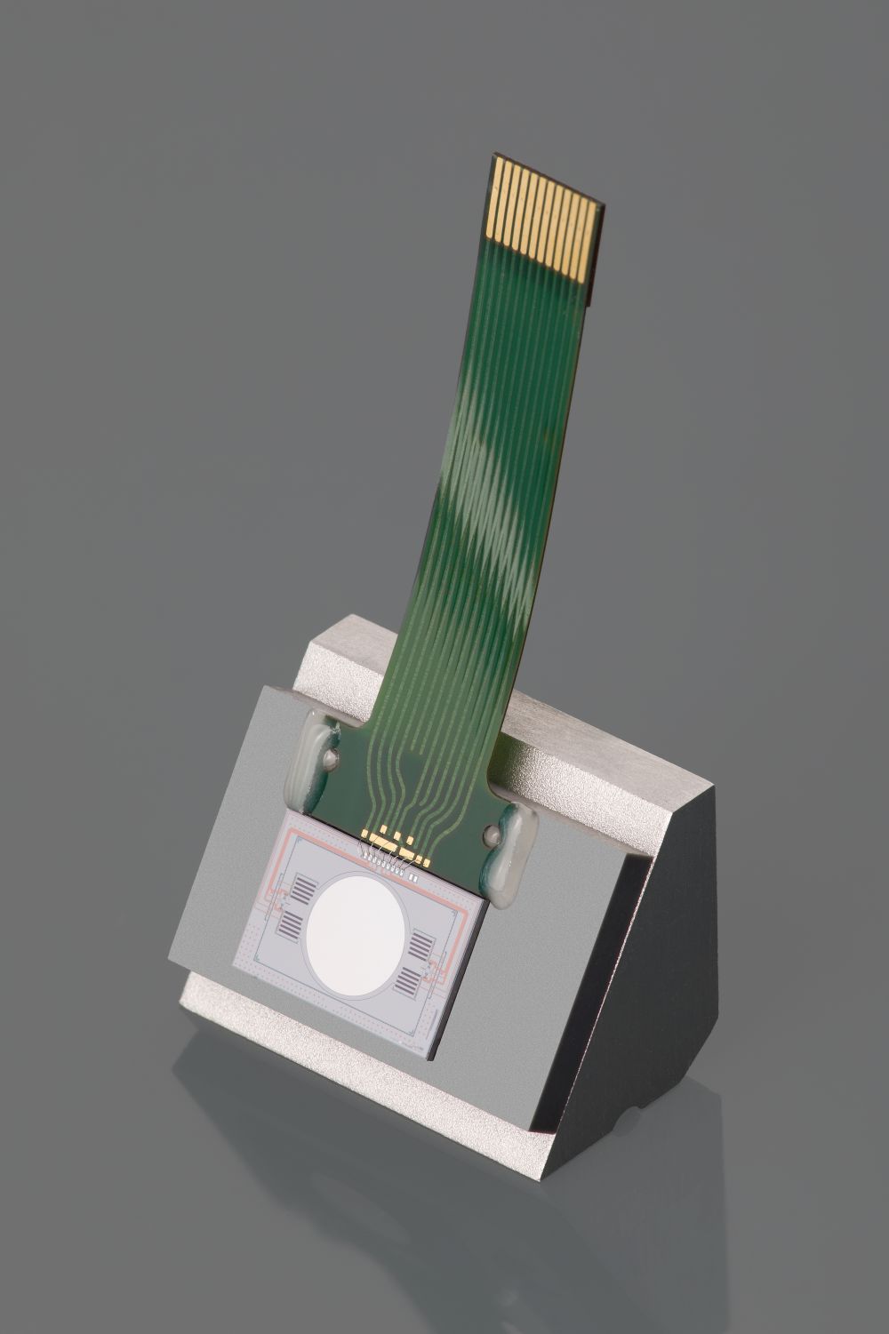 Resonant 1D MEMS scanner