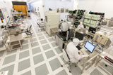 Blick in den Mikrosystemreinraum des Fraunhofer IPMS.