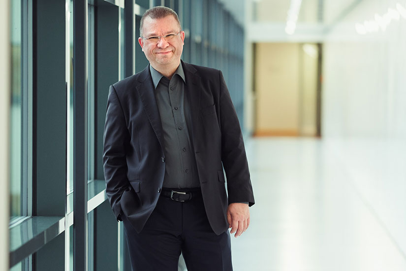 Jörg Amelung, Bereichsleiter Aktive Mikromechanische Systeme und stellvertretender Institutsleiter am Fraunhofer IPMS.