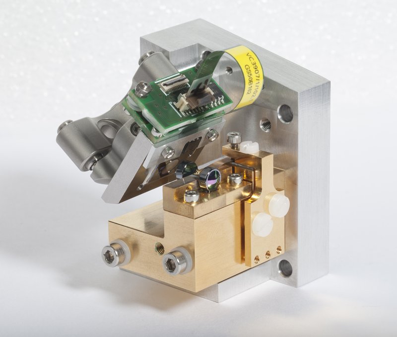 QCL module with integrated MEMS diffraction grating.