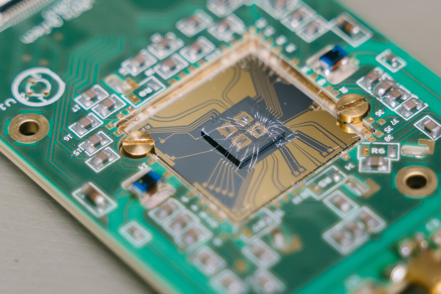 Semiconductor quantum chip from the JARA cooperation between Forschungszentrum Jülich and RWTH Aachen University. Semiconductor quantum chip from the JARA cooperation between Forschungszentrum Jülich and RWTH Aachen University.
