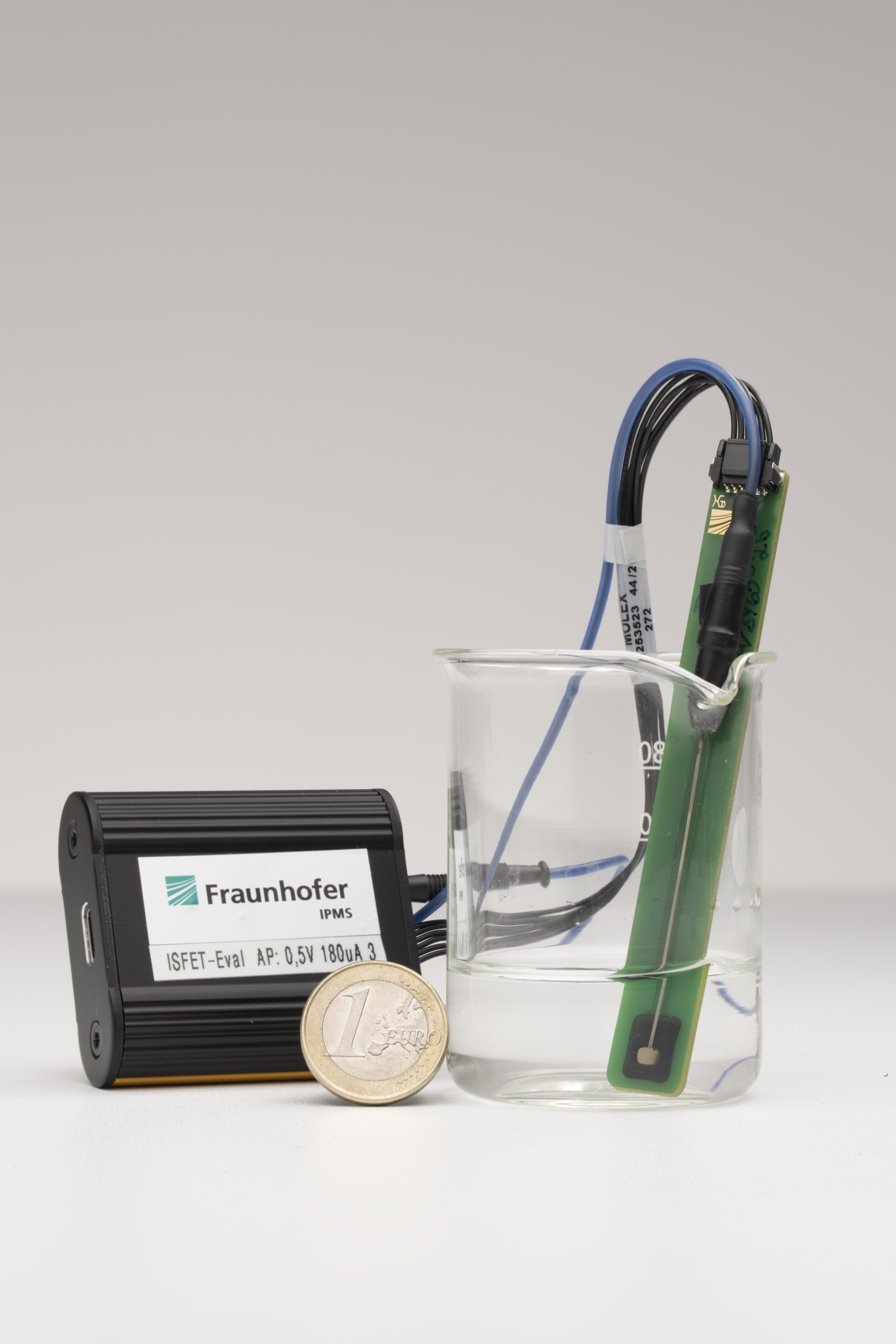 USB evaluation electronics for ISFETs from Fraunhofer IPMS